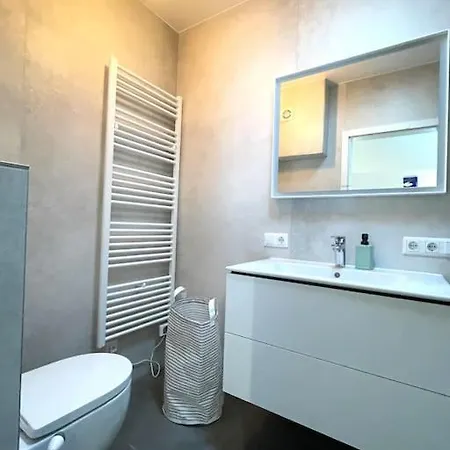 Penthouse With Garden And Parking In Center- Kpg *