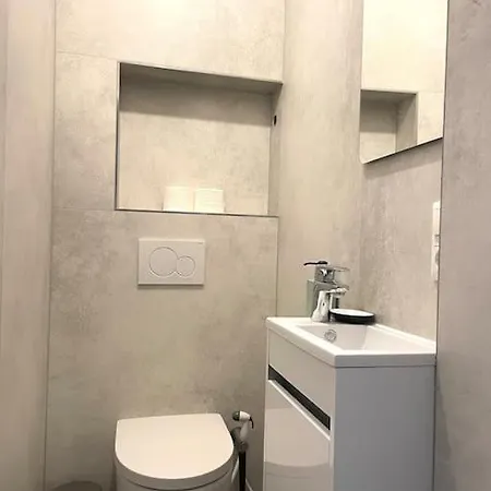 Penthouse With Garden And Parking In Center- Kpg *