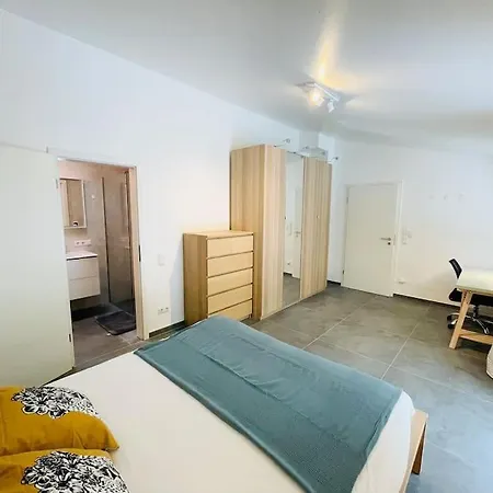 Penthouse With Garden And Parking In Center- Kpg *