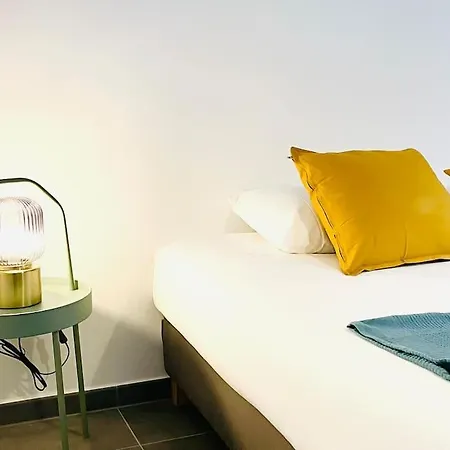 Appartement Penthouse With Garden And Parking In Center- Kpg *
