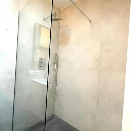Appartement Penthouse With Garden And Parking In Center- Kpg